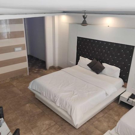 Super Hotel O Vivaan Residency Rohtak Экстерьер фото